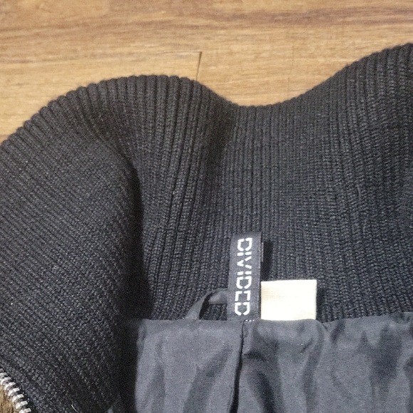 H&M Faux Fur Jacket - Picture 2 of 9